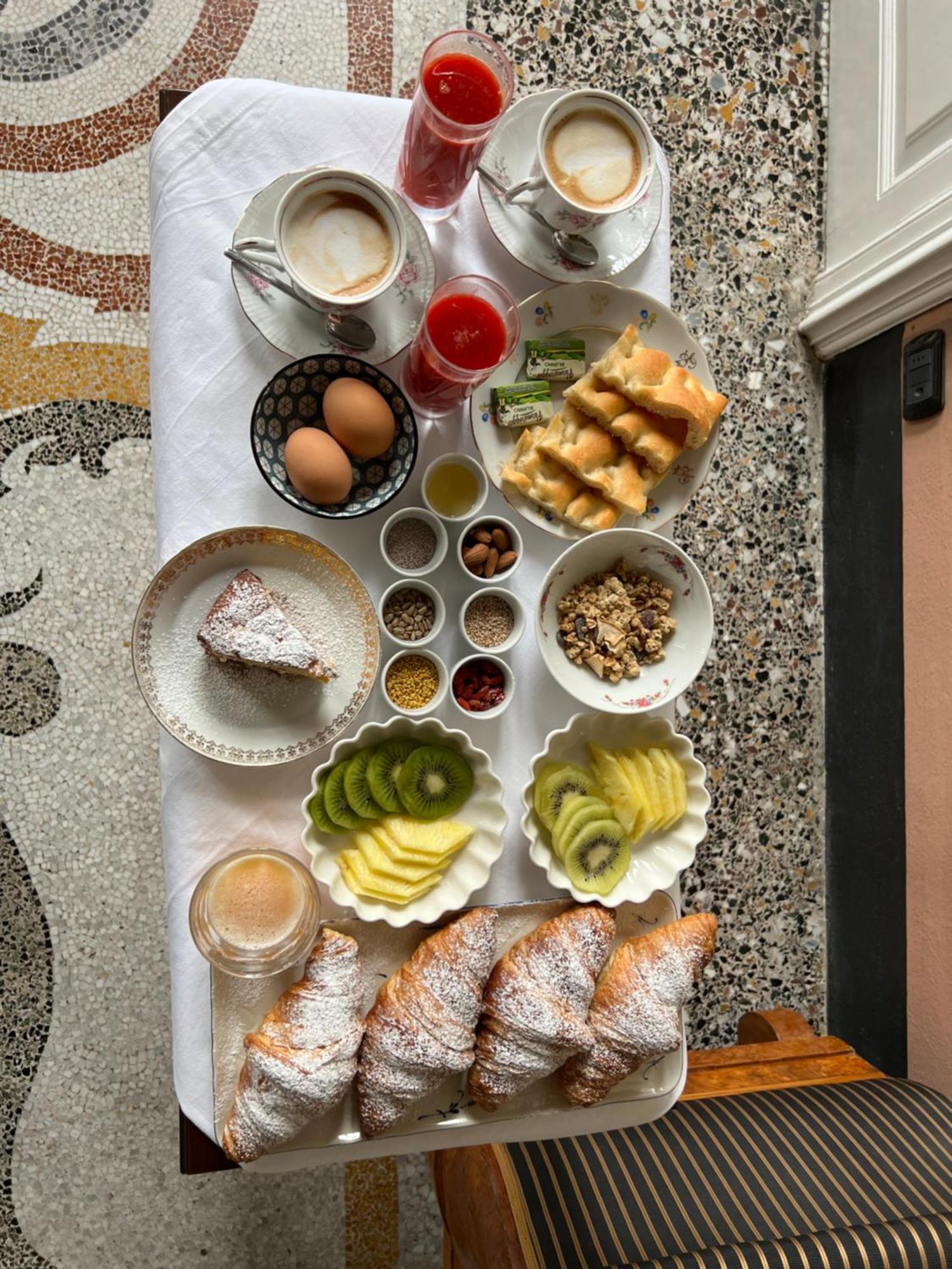 Gelsomino Exclusive House Couette-café